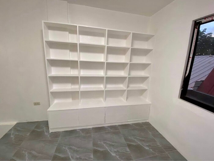 Built in bookshelf