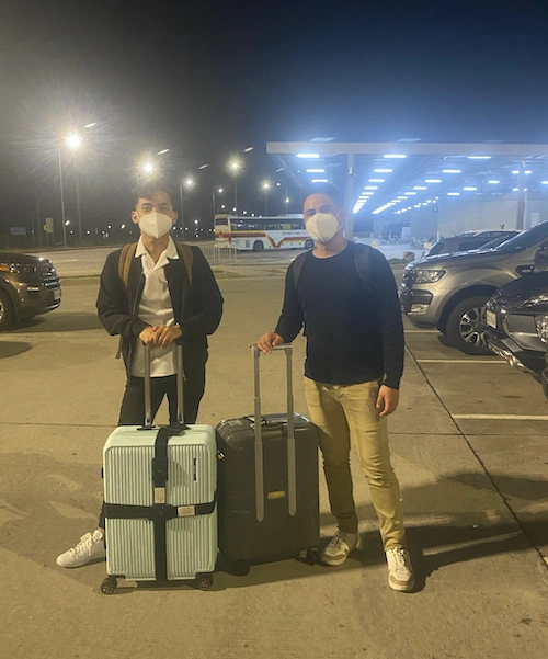 AJ and Cho drop at the airport