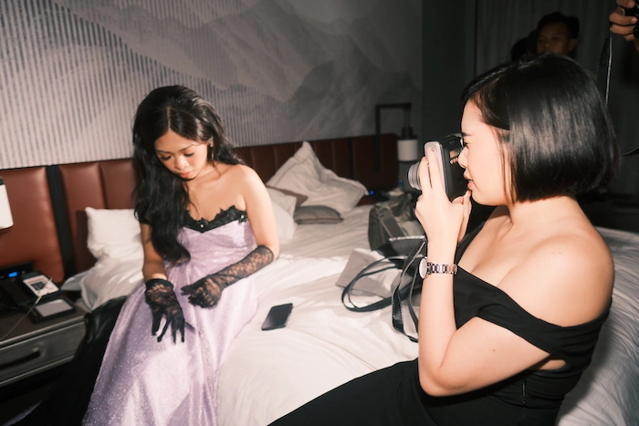 Gwe and Gab on her debut
