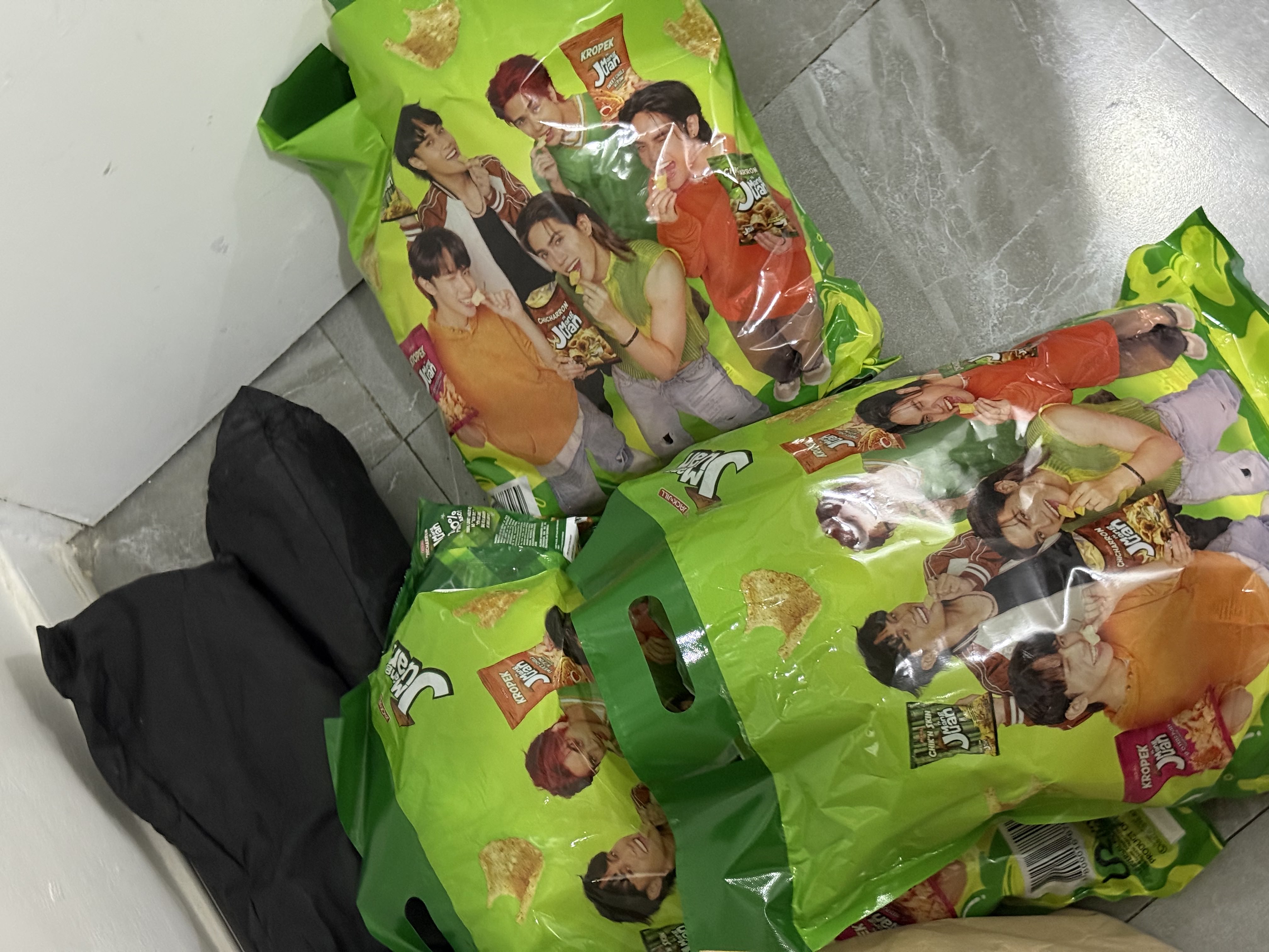 Mang Juan bundles with SB19 photocards