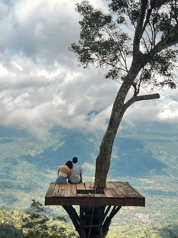 Kwe and AJ at Lahangan Sweet view